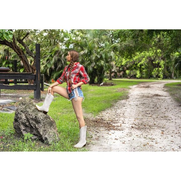 Women White Synthetic Embroidered Pointy Toe Comfortable Chunky Heel Boot - Picture 7 of 8